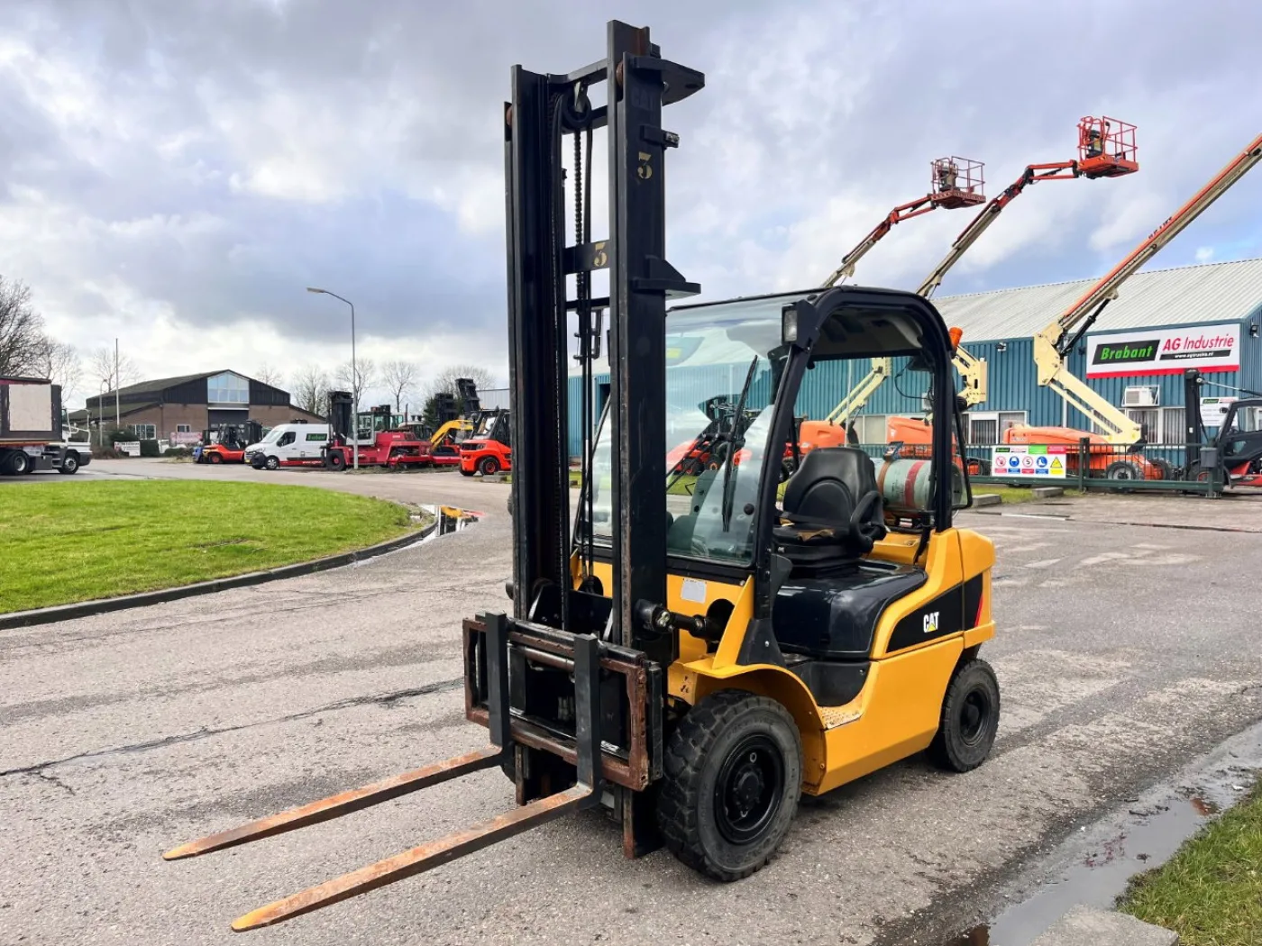 Caterpillar GP25N - 4