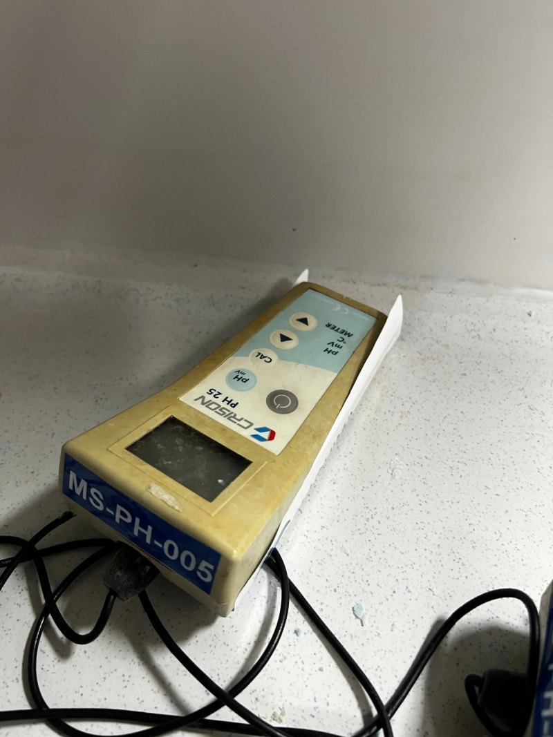 USED CRISON PH25 LABORATORY PHYMETER