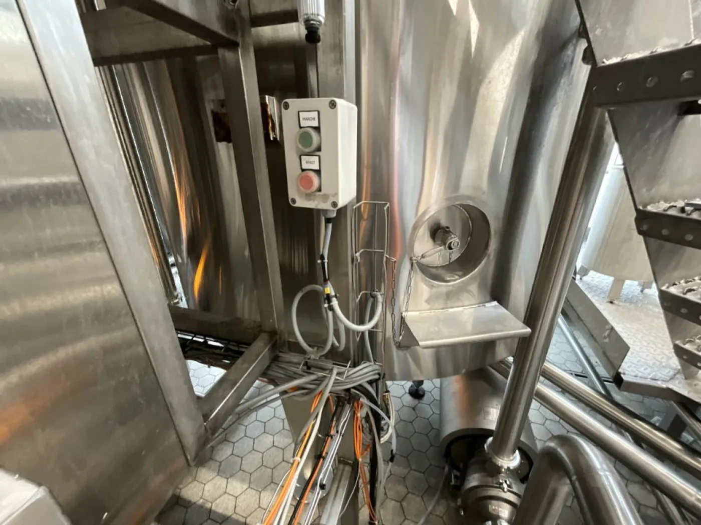 Unknown Stainless Steel Mixing Tank - 3