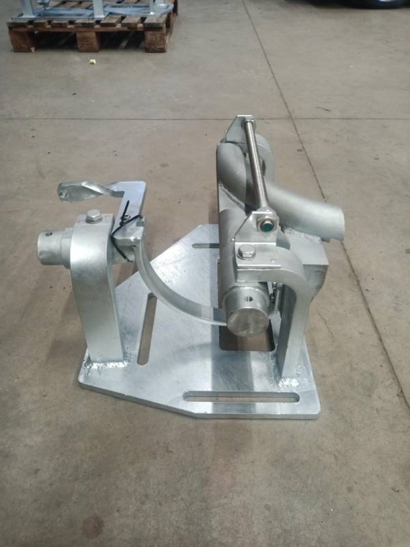 Switch left inside tube hight 90° 15cm tube hight on plate.