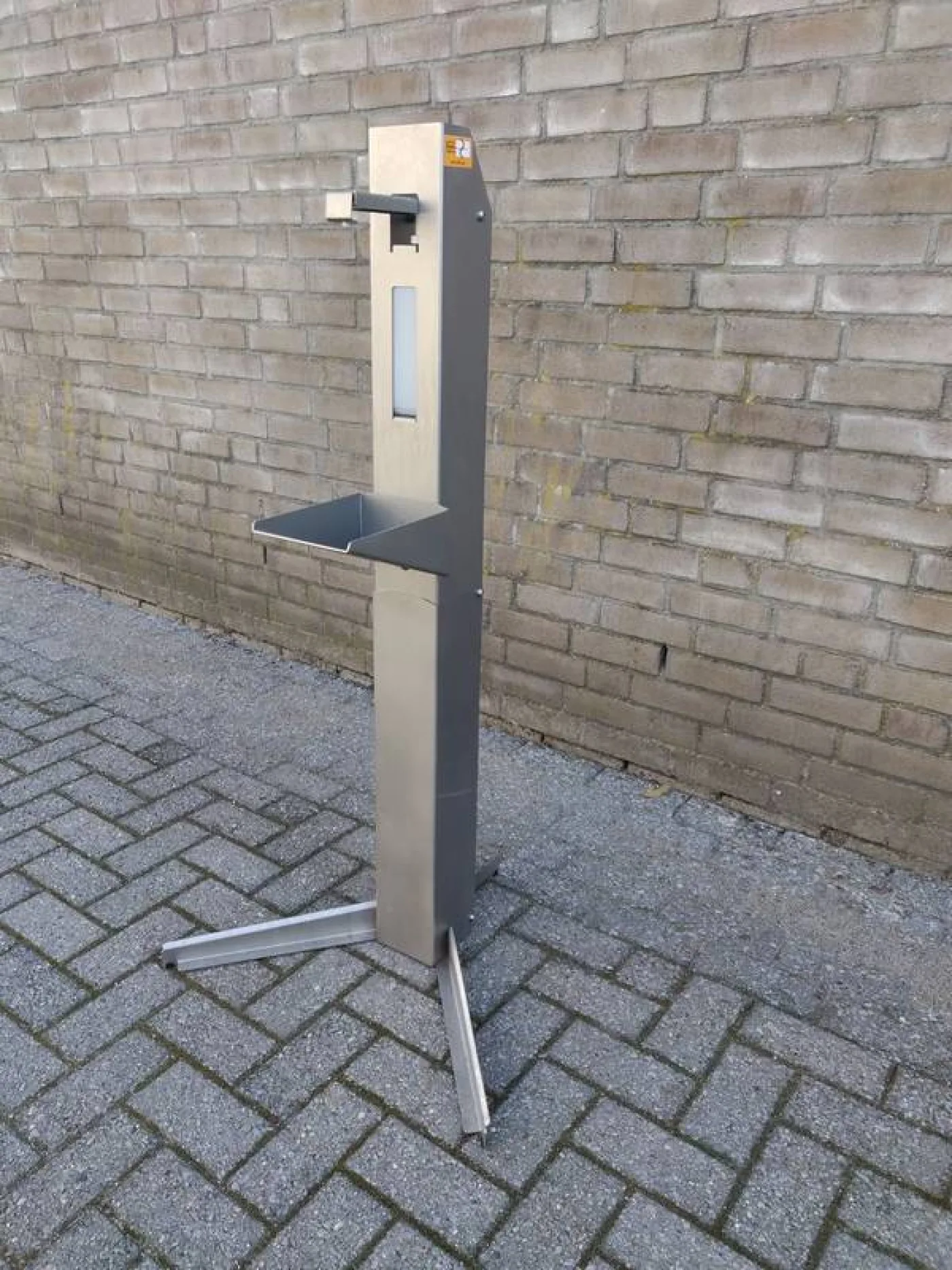 Hand sanitizer dispenser pole - Desinfection - 4