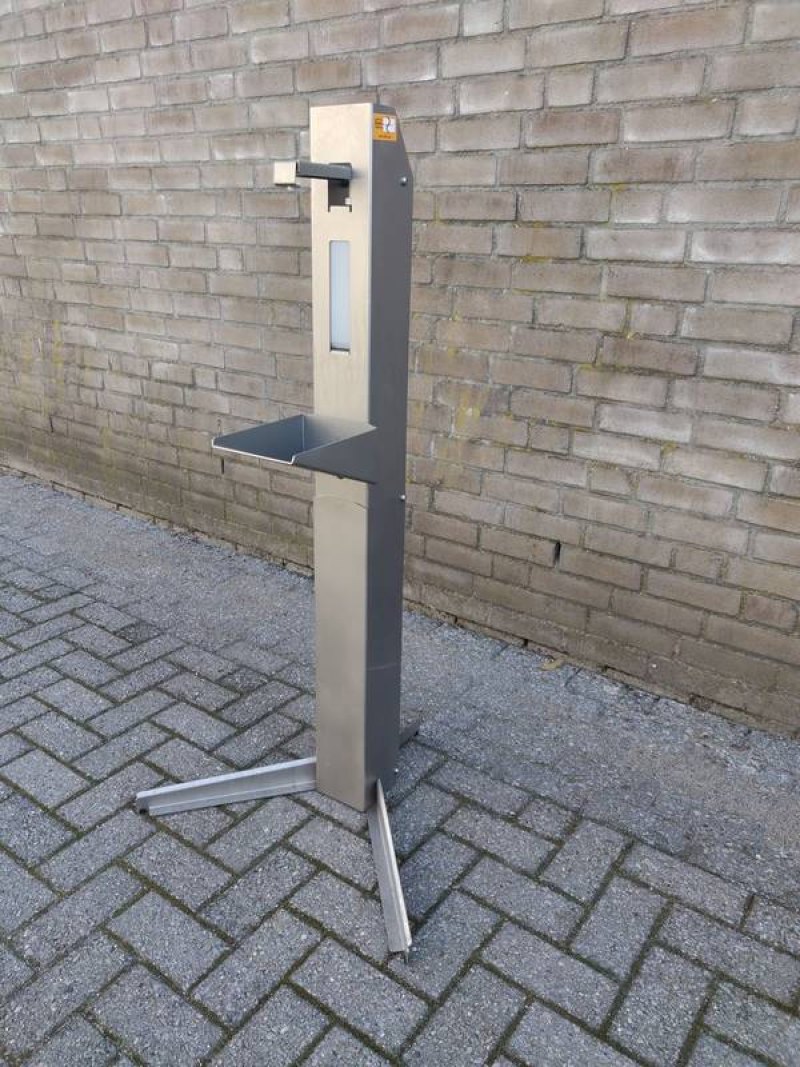 Hand sanitizer dispenser pole - Desinfection