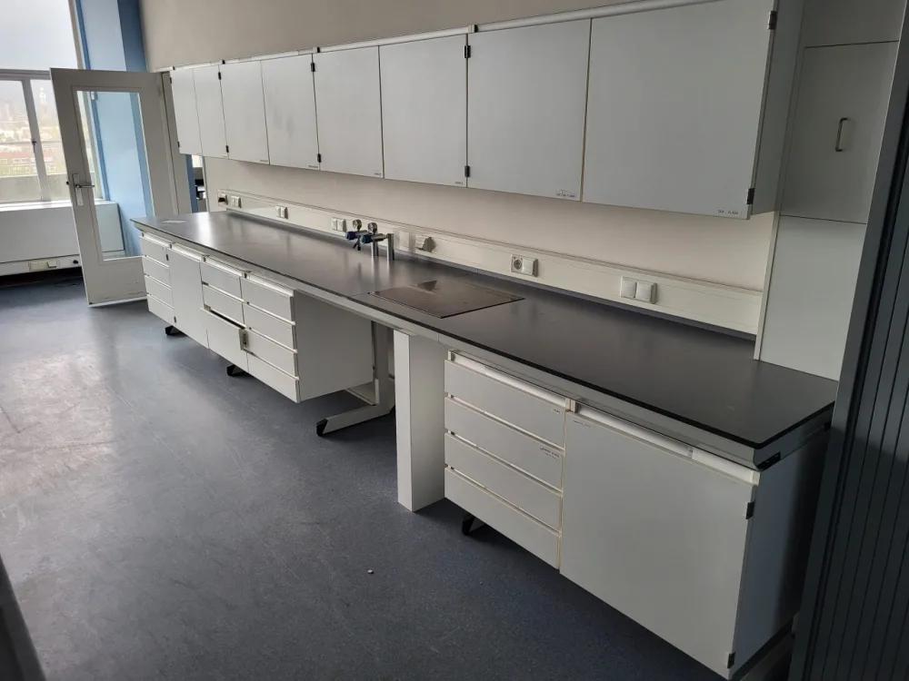 1993 - Used S+B Laboratory wall table (485 cm)