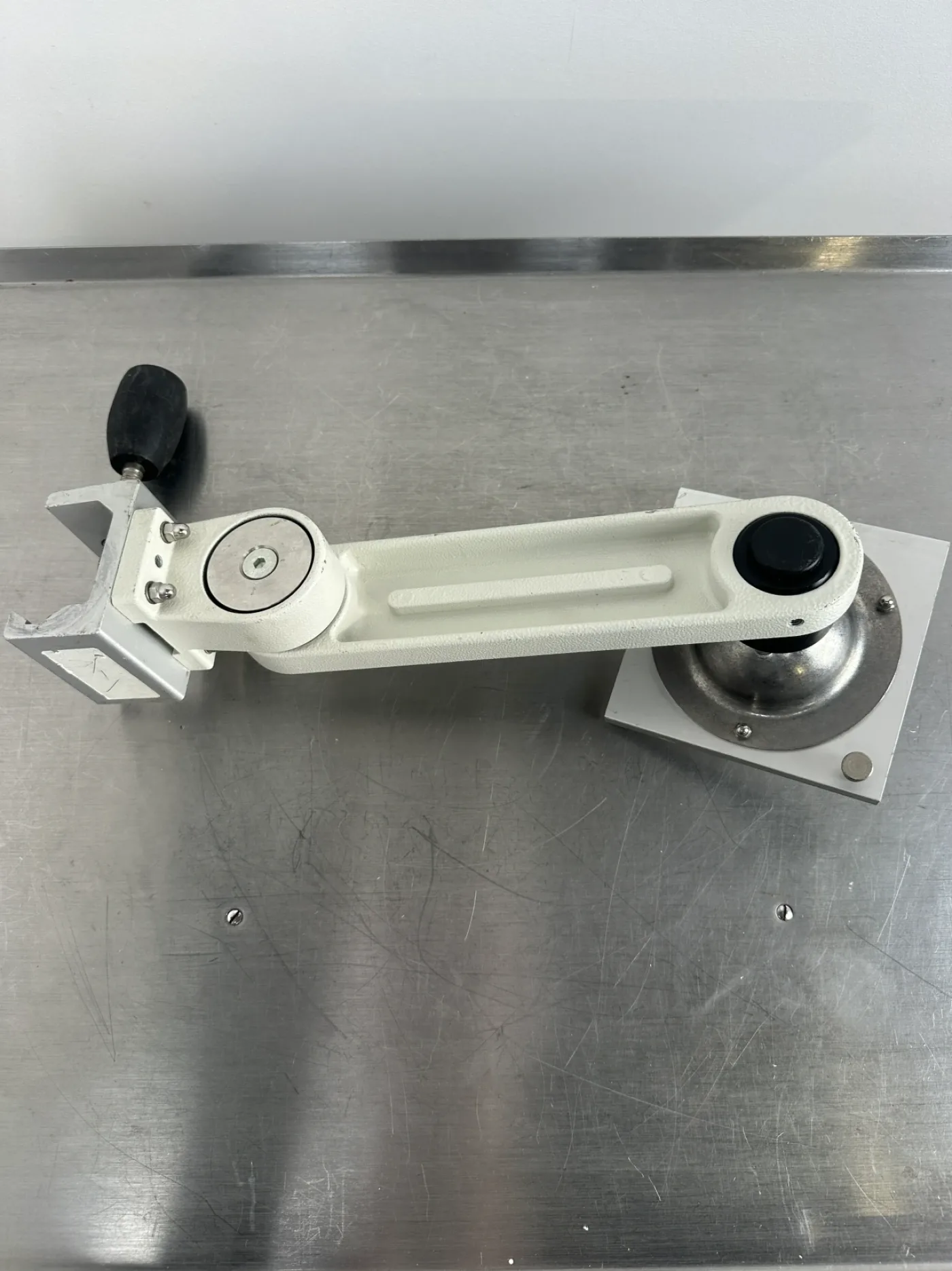 Medizinischer Monitor-Tragarm / Schwenkarm mit Normschienenklemme & Geräteaufnahme Dräger – 225 mm - 2