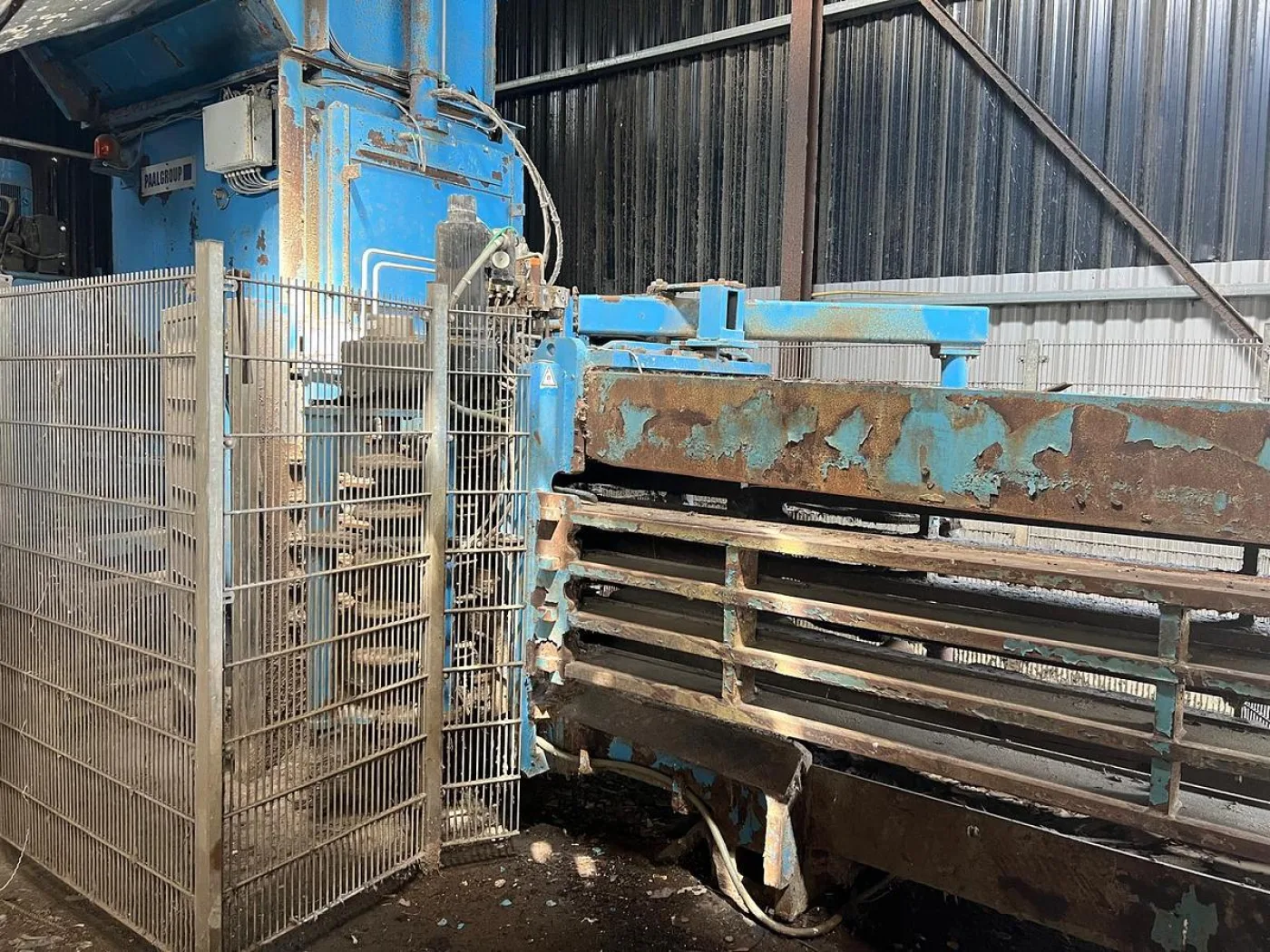 PAAL DONKON 500 Fully Automatic Baler & Cross Wrap Wrapping System - 3
