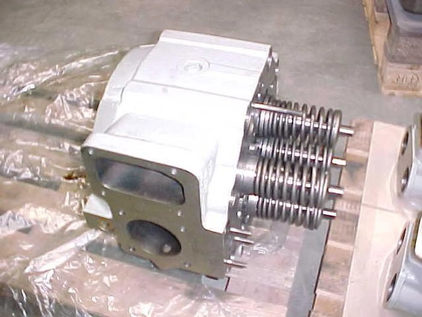 CYLINDER HEADS MAK MU452AK / MU453AK - 2