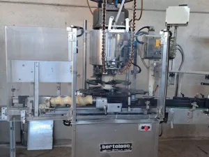 CORKING MACHINE BERTOLASO, MODEL KAPPA 108 8 HEADS FOR PLASTIC MUSHROOM CAP, SECOND-HAND MACHINE