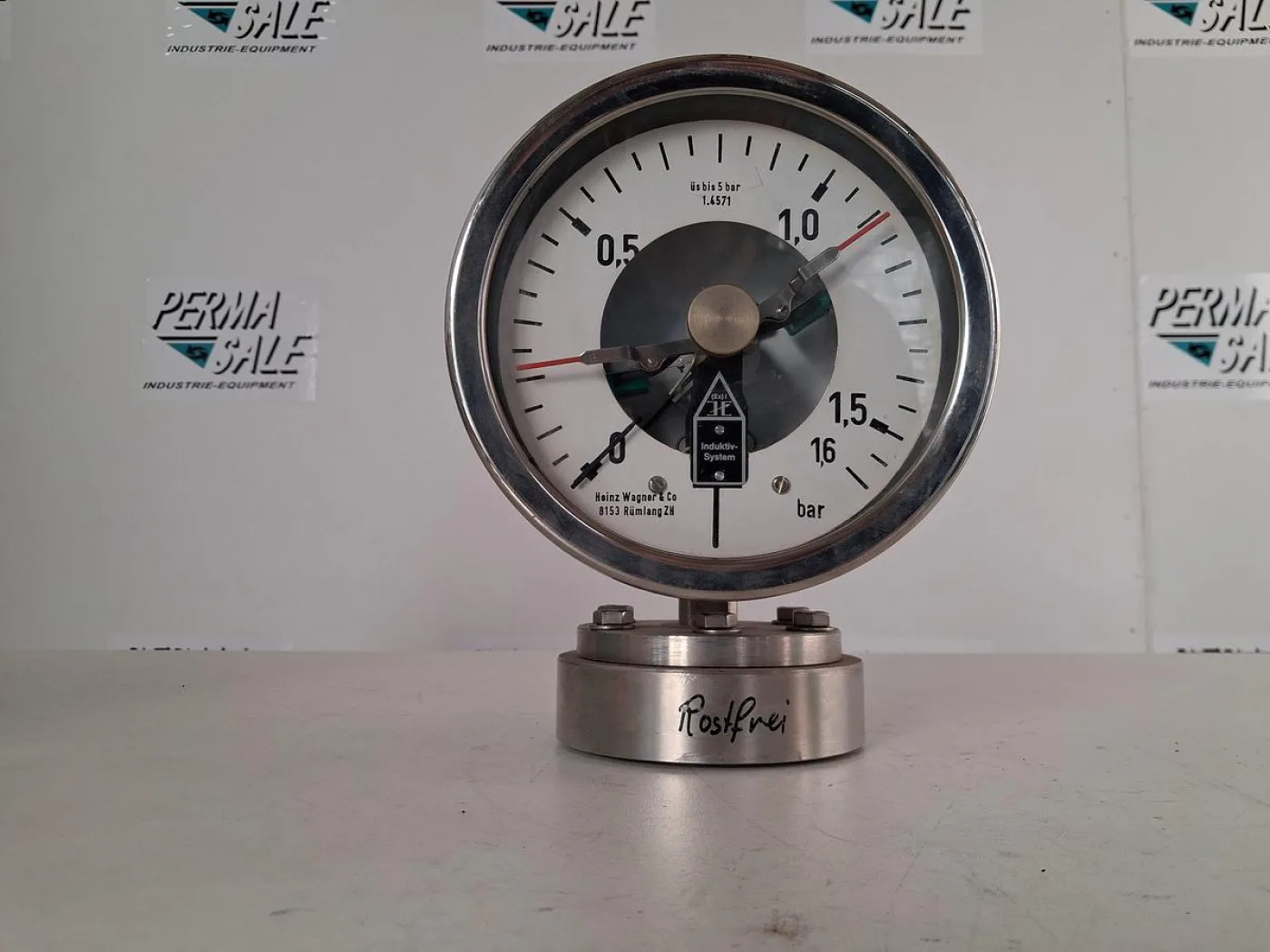 WIKA NG160 Pressure Gauge 0–1.6 bar with Inductive Contact - 2