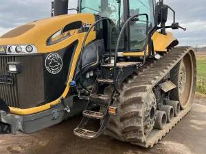 Challenger MT 765D (1496)