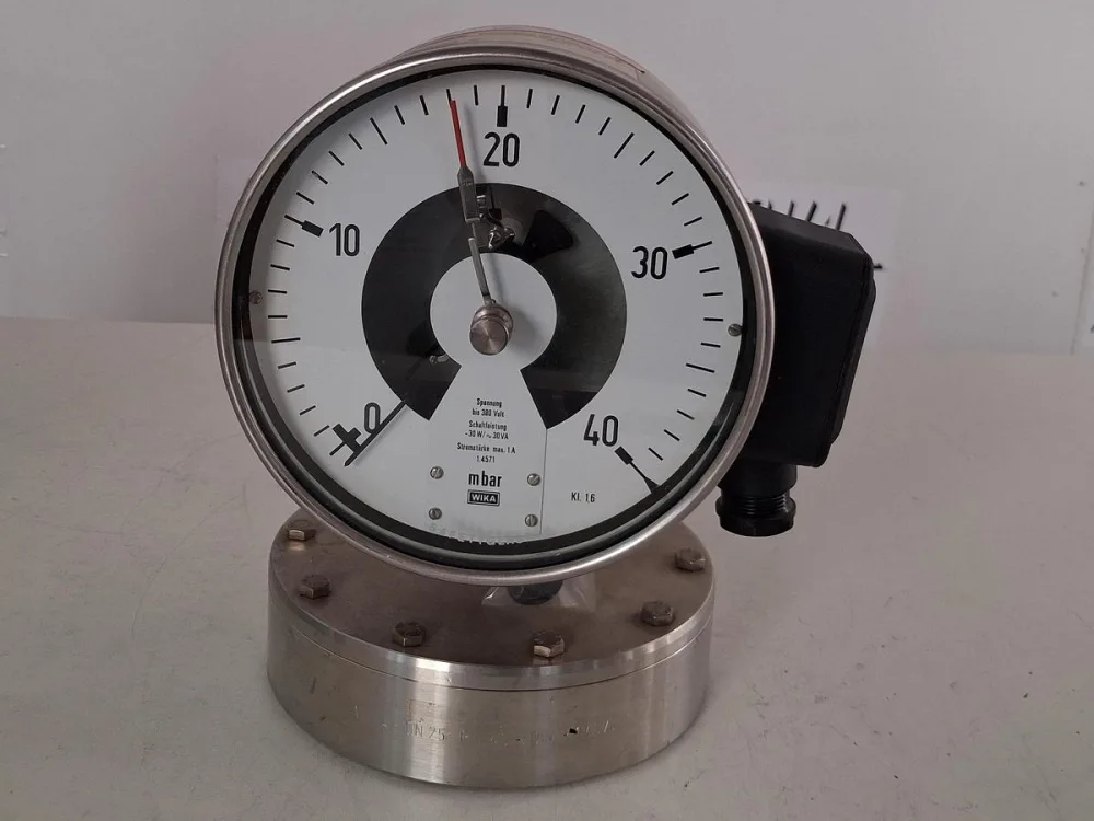 WIKA NG160 Pressure Gauge 0–40 mbar with Alarm Contacts