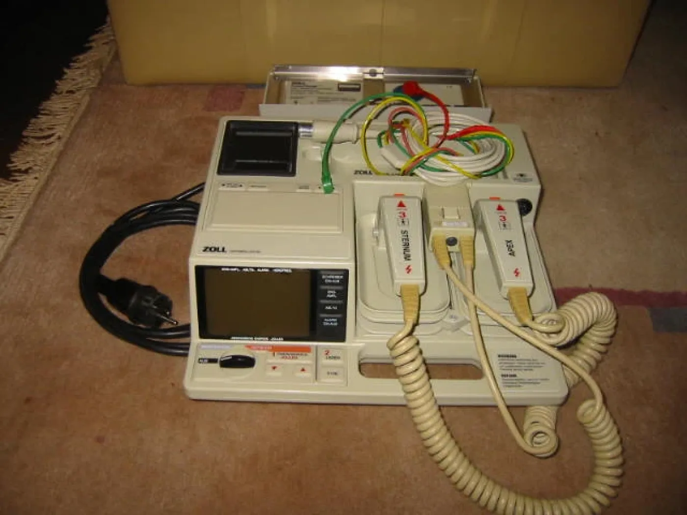 Zoll (Siemens) D 1400 Defibrillator - 1