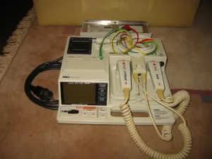 Zoll (Siemens) D 1400 Defibrillator