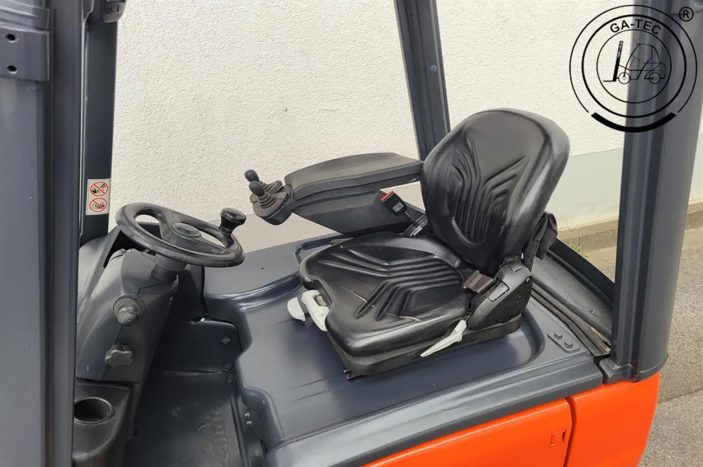 Linde E15 - 8