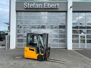 Jungheinrich EFG 215 / Triplex: 4.25m! / SS / 1.573h / 2024