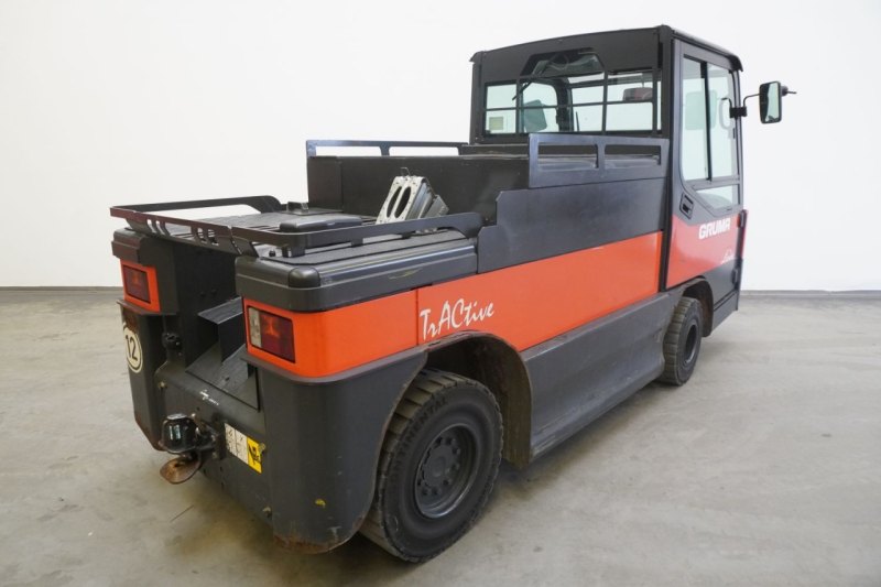 Schlepper Linde P 250 127-05 (2015)