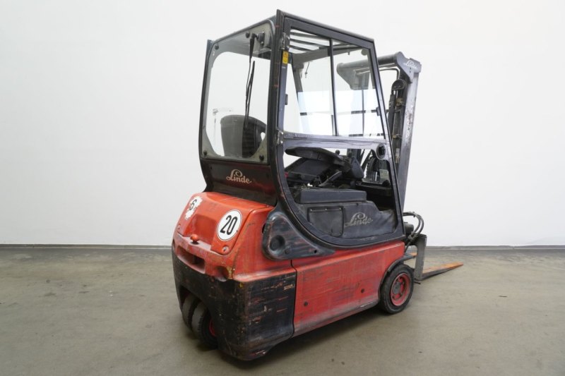 Frontstapler Linde E 16 335-02 (2002)