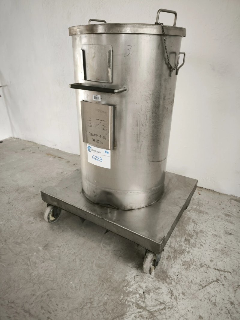 USED 200 LITER STAINLESS STEEL TANK