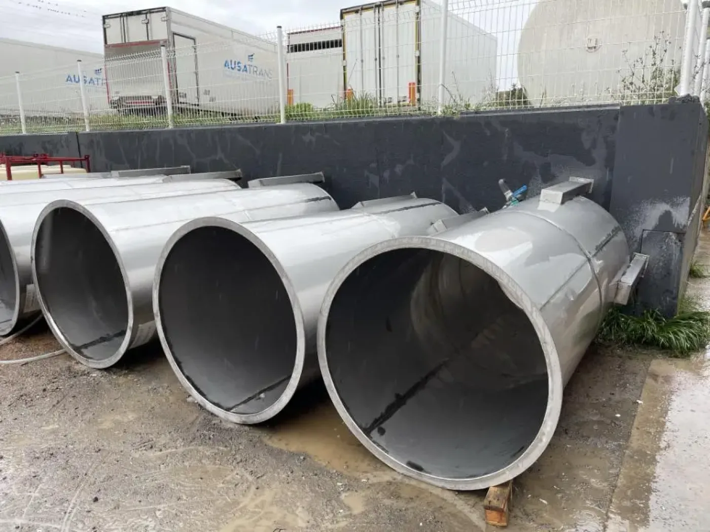 TANKS C6902 - 3