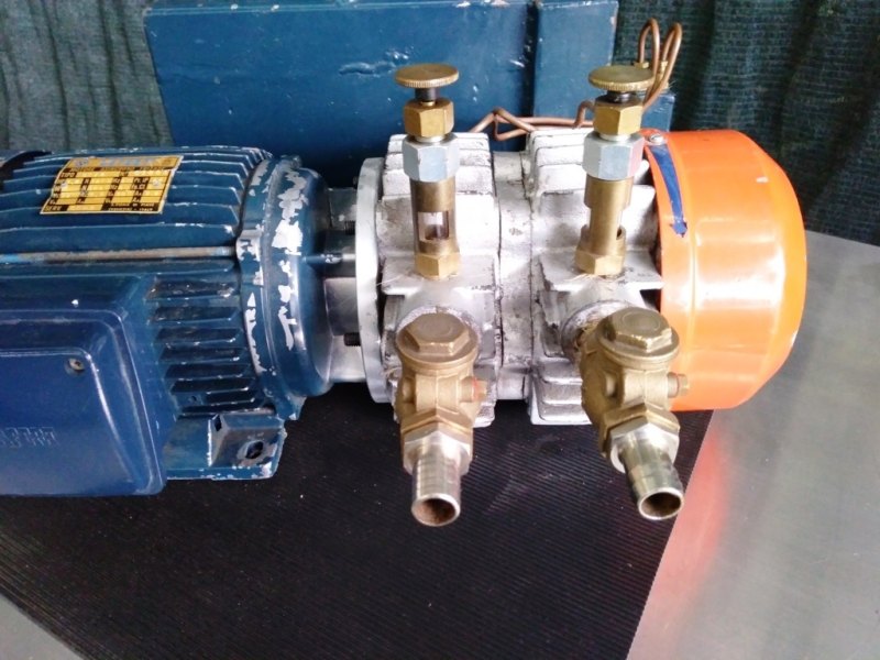 POMPA DA VUOTO – GENERALVACCUM – MOD. 3V1/15+15/1