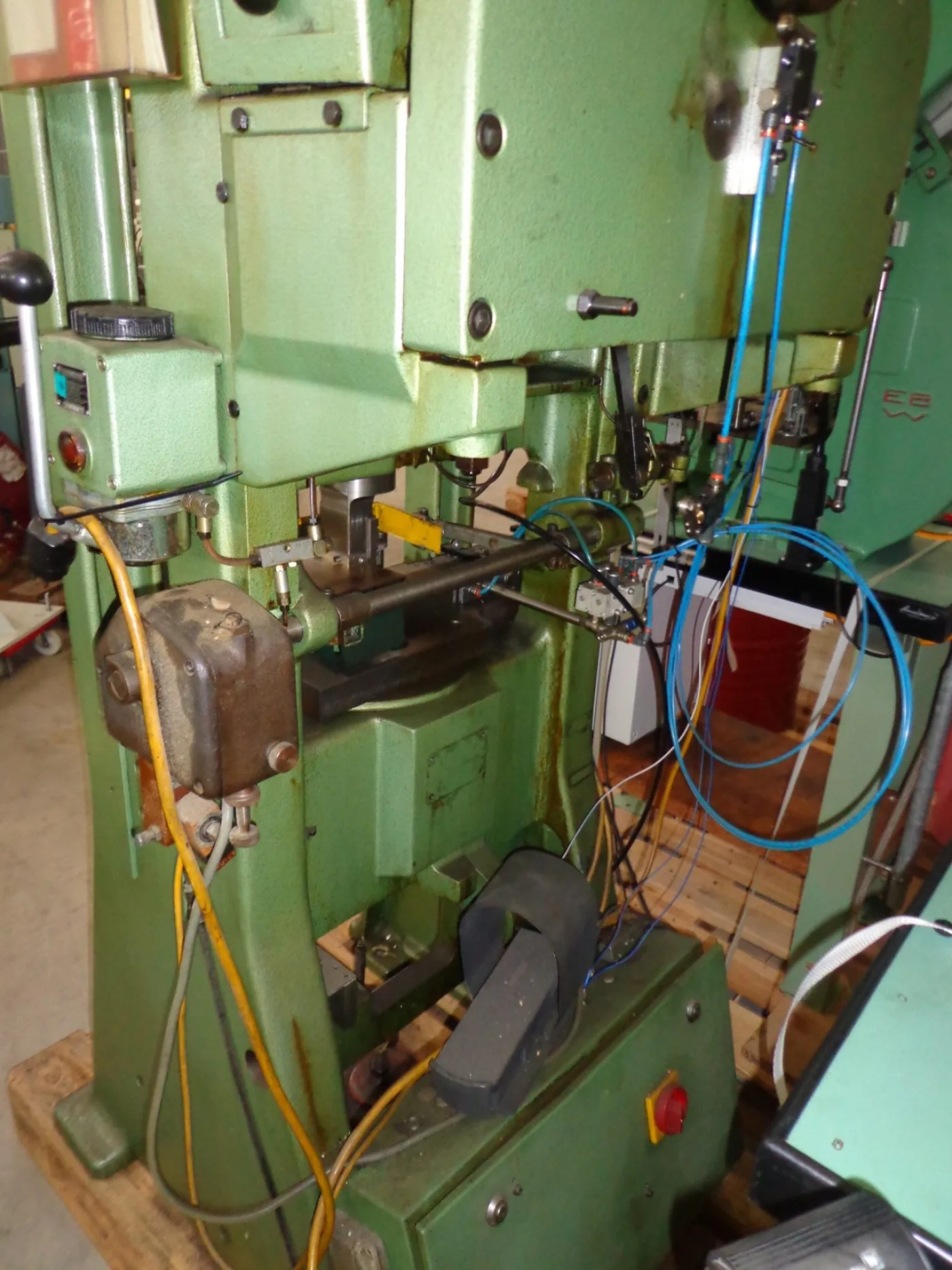 PRESSE MECANIQUE “ESSA” TYPE PL-25 - 2