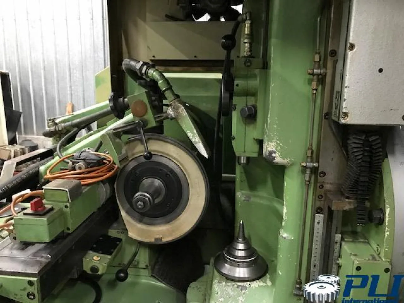 Gear grinding machine – Reishauer RZ 300E - 4