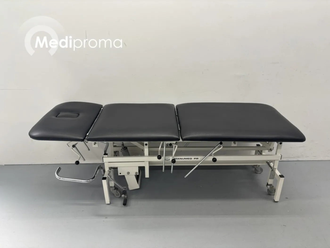 Manumed PR Behandeltafel - 1