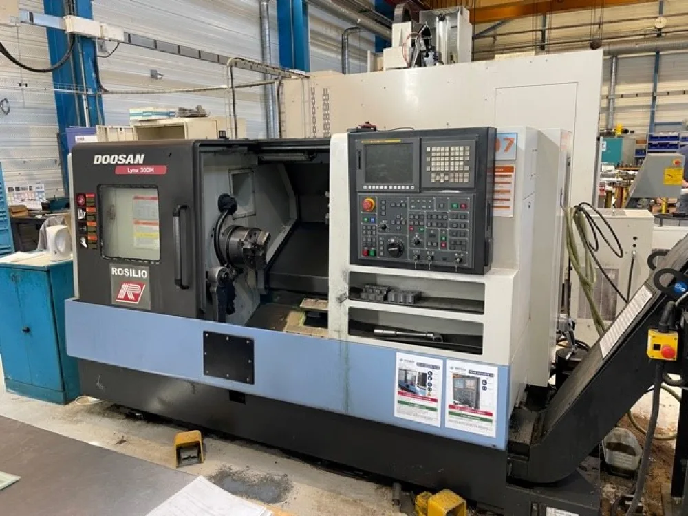 CNC Turning Machine – DOOSAN LYNX 300M