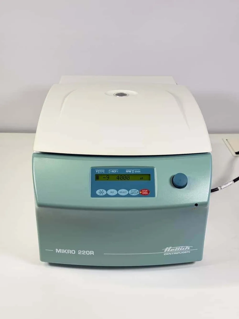 Hettich MIKRO 220R Gekoelde Centrifuge