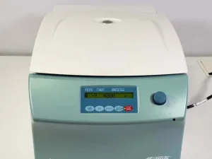 Hettich MIKRO 220R Gekoelde Centrifuge
