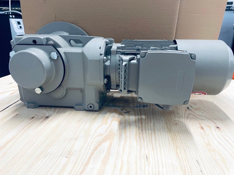 Siemens Getriebemotor KAFS69-LE80MD4E-L4/3NH