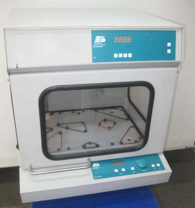 Edmund Buhler TH15 - TiMix5 control Schud Incubator