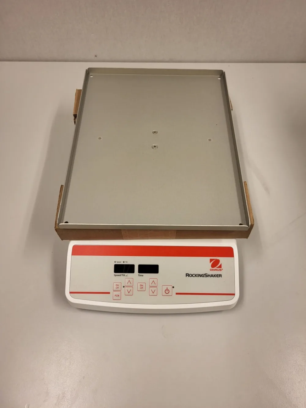 2180 - New Ohaus Rocking shaker SHRK04DG