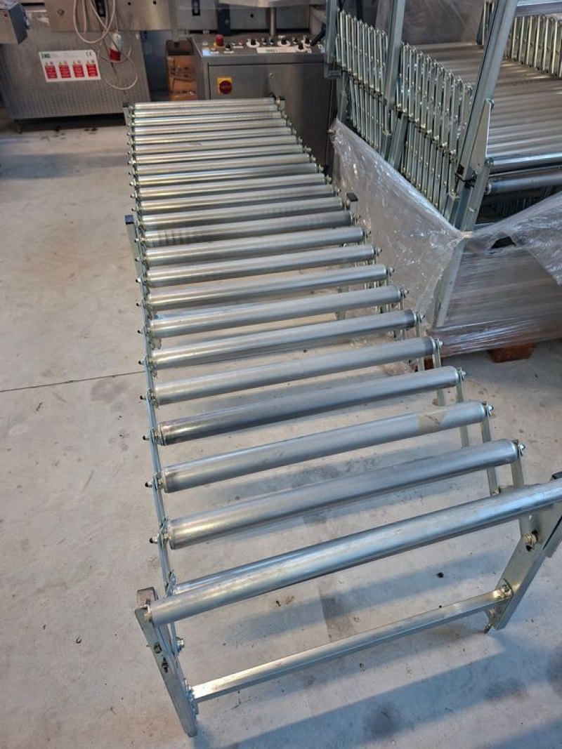 FLEXIBLE ACCORDION-STYLE ROLLER CONVEYOR IN GALVANIZED STEEL, NEW EQUIPMENT