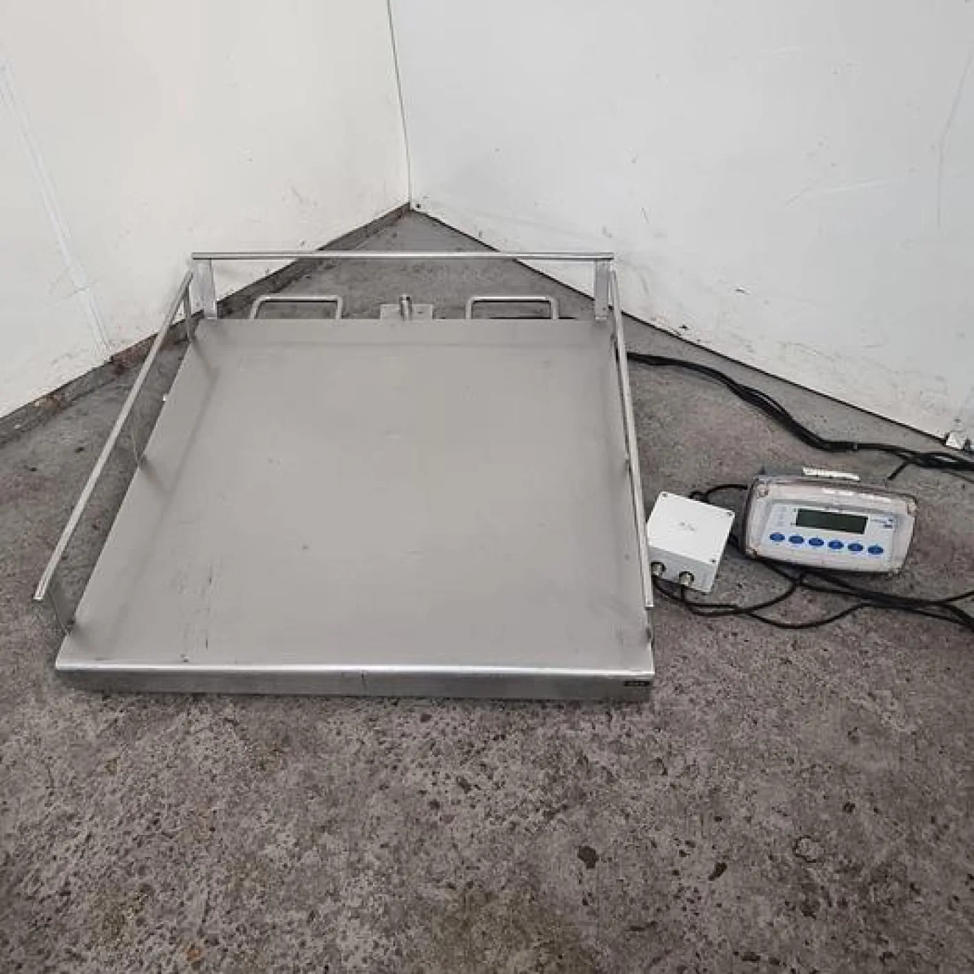 X320 Tote Bin Scales - 2