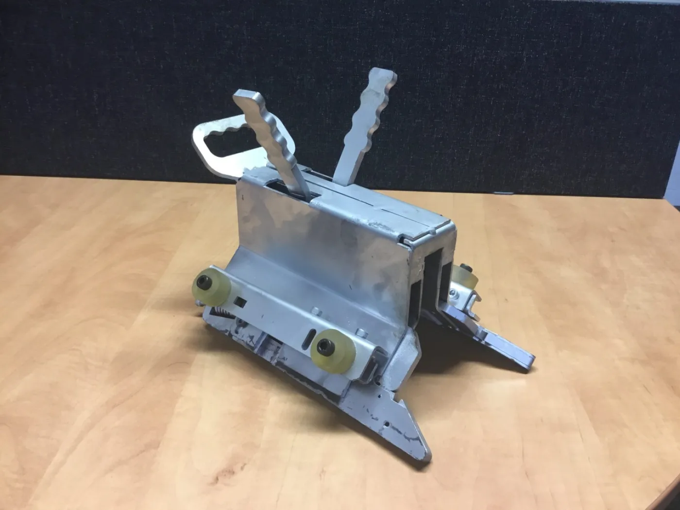 Pilot Guide Carriage Compatible With RAS Ductseamers & Ductzippers - WNS - W. Neal Services Ltd - 5