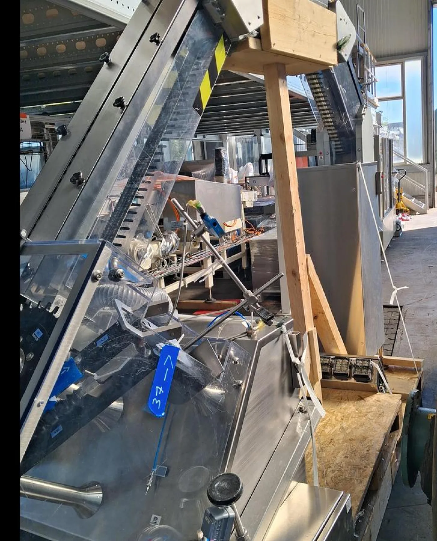 Verbindungsbrücke Fördertechnik mit Steigförderer - 6