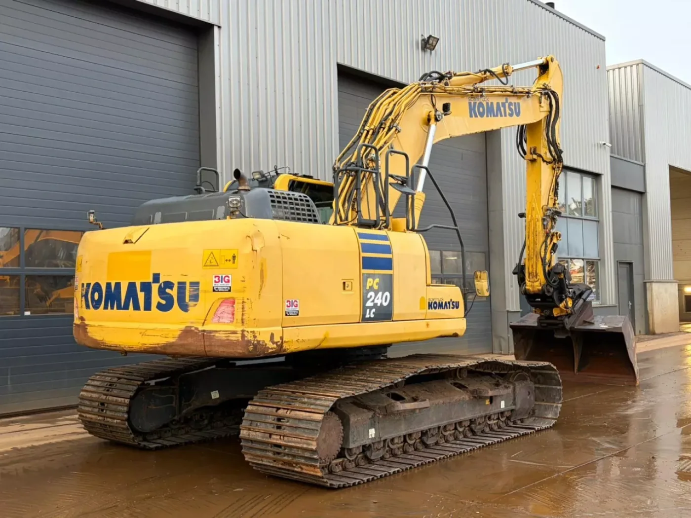 Komatsu PC240LC-10 Engcon and 3 x bucket - 8