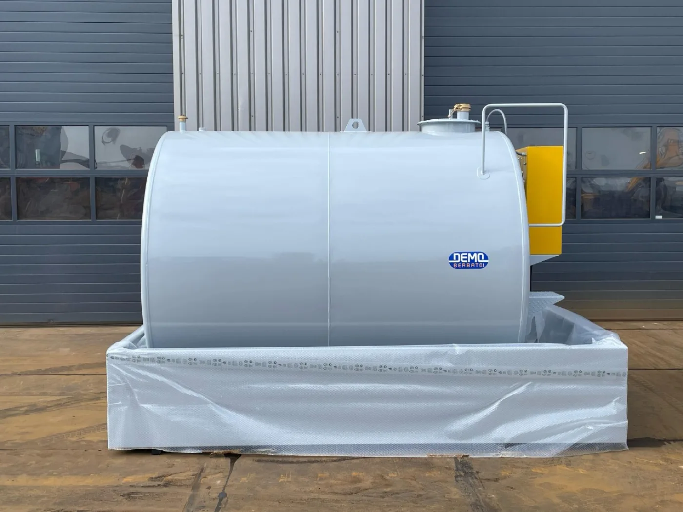 Emiliana Serbatoi TF9/50 9000Ltr - 1
