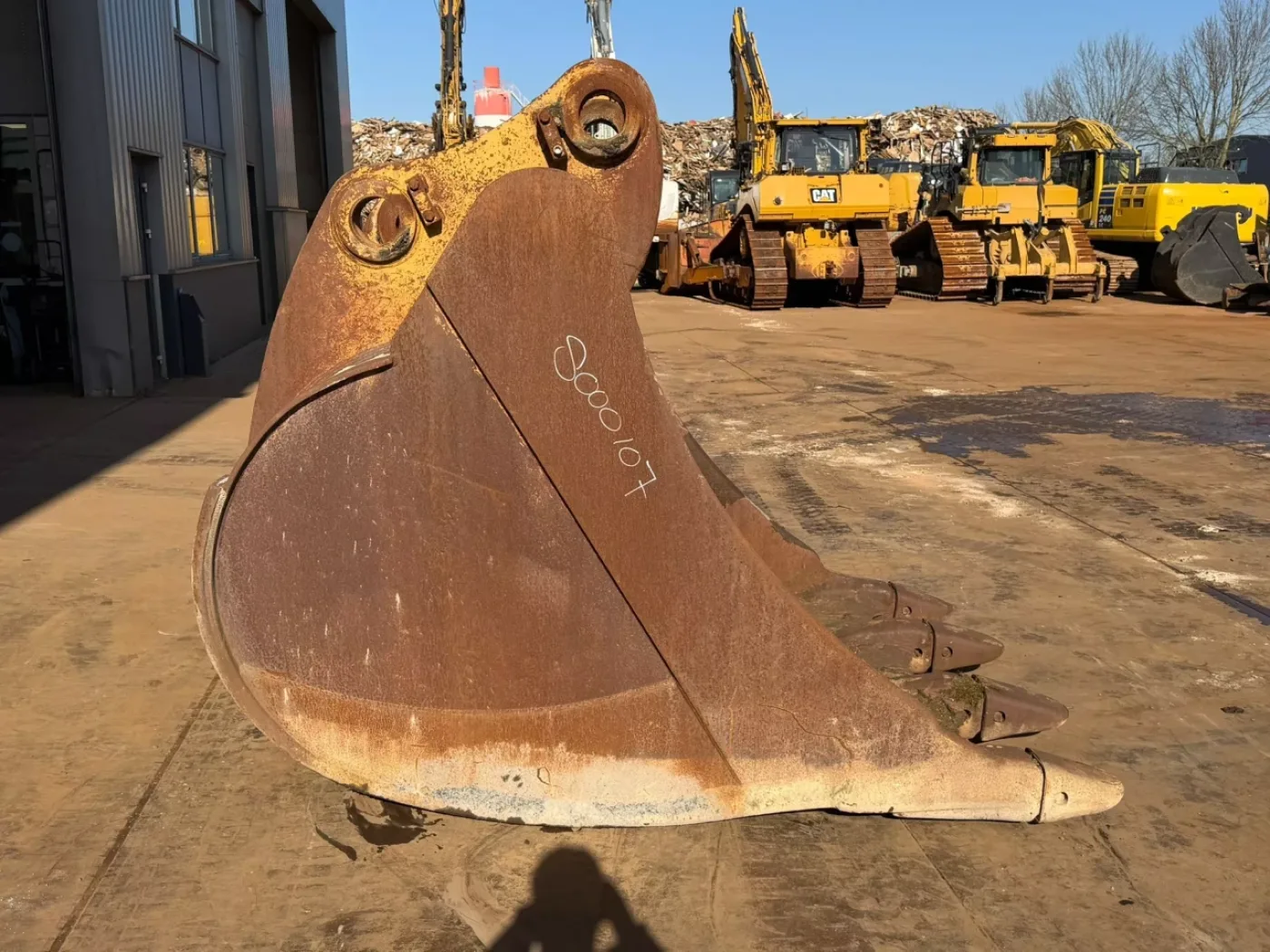 Excavator bucket 385 HH8 / 1800 - 3
