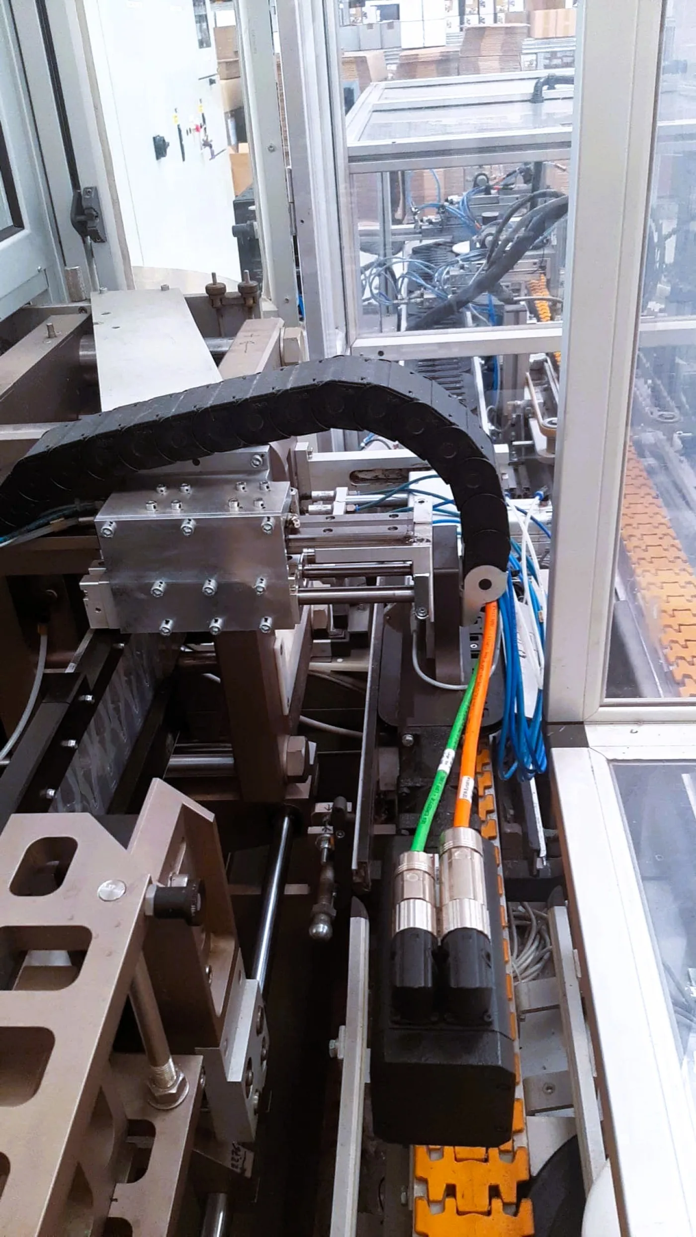 TERMOFORMATRICE E RIEMPITRICE – VALMATIC – MOD. VT240 - 4
