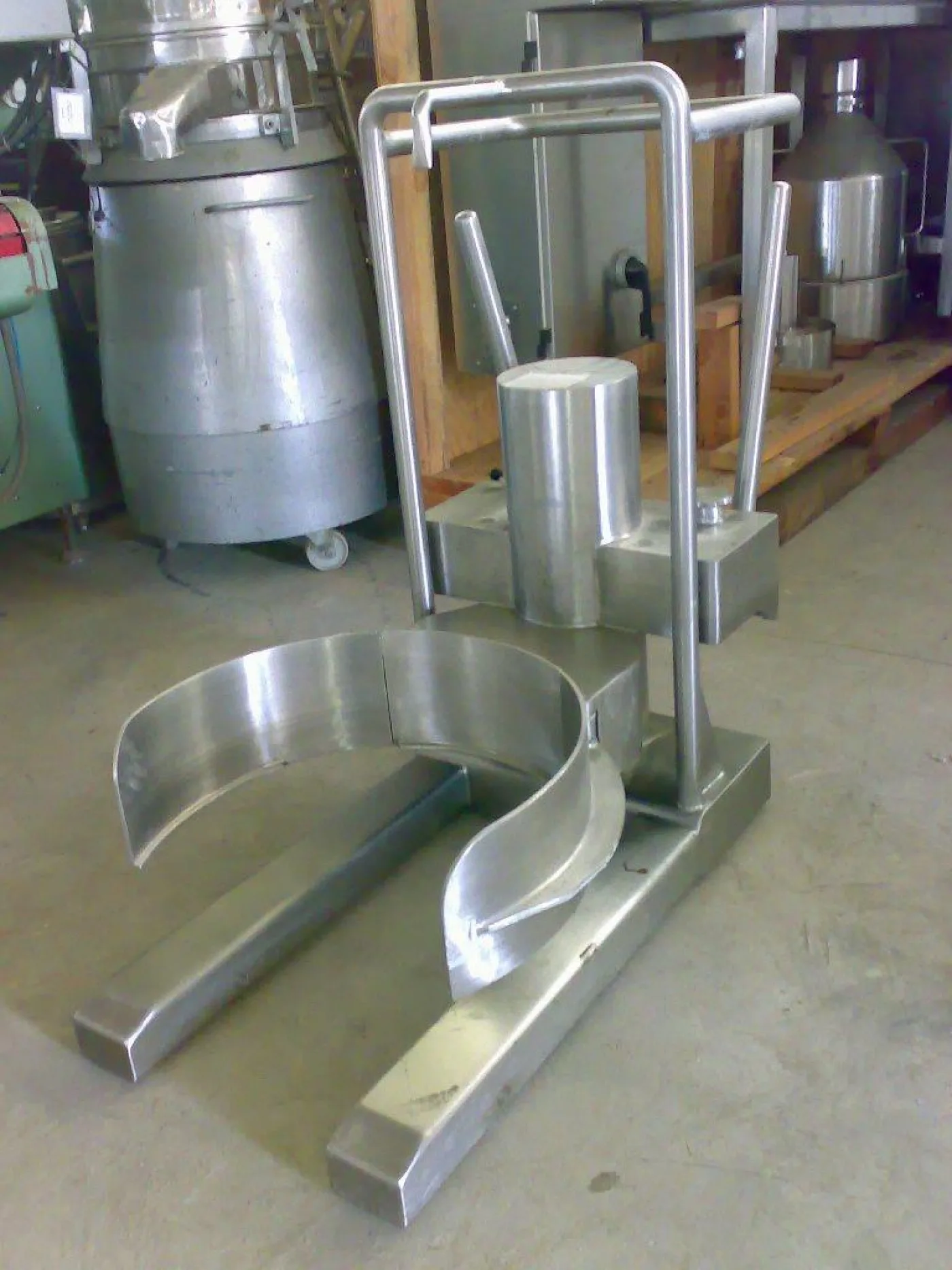 CARRELLO ELEVATORE PORTAFUSTI IDRAULICO – CORA - 6