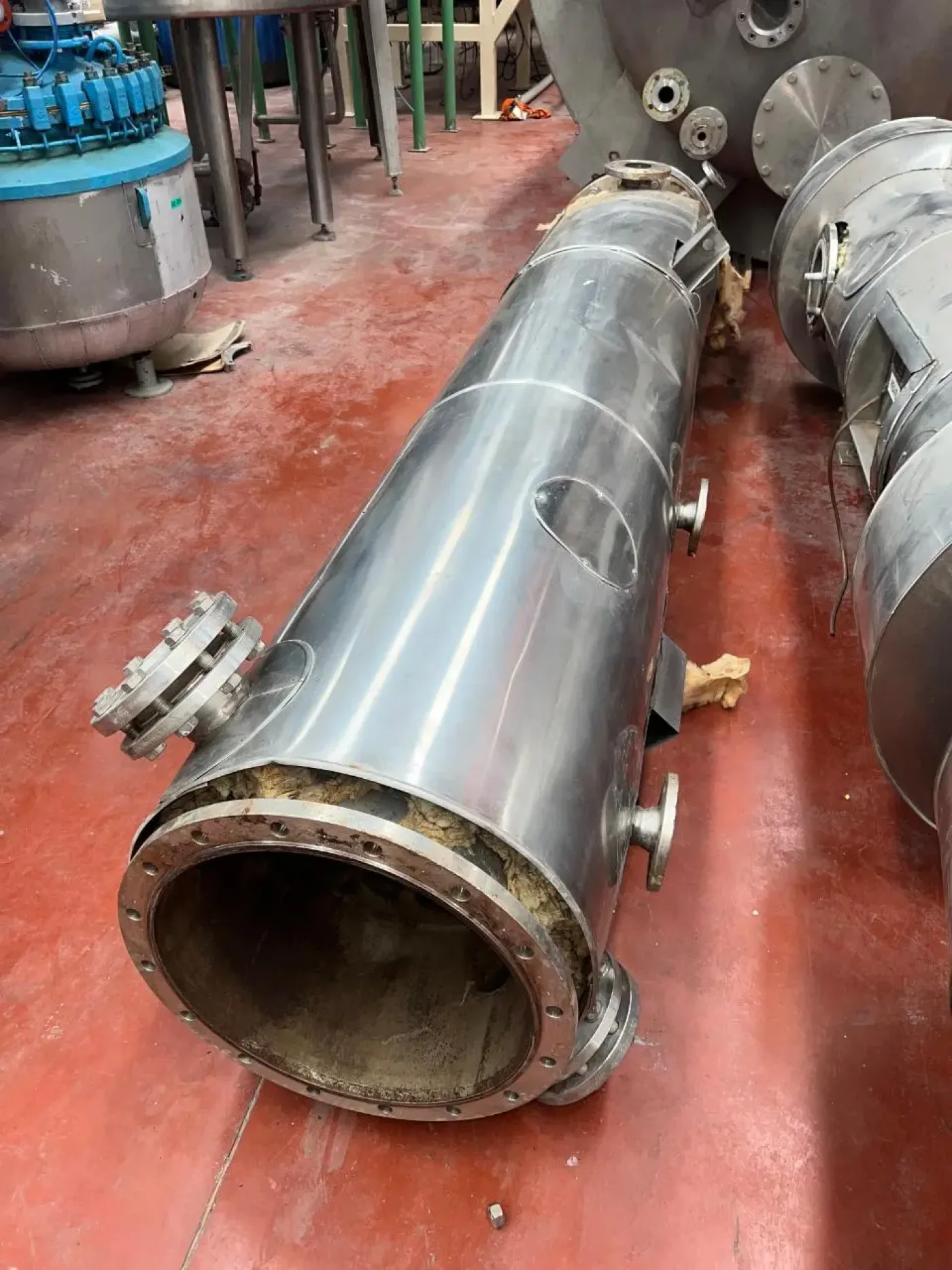 USED VERTICAL STAINLESS STEEL CONDENSER 8 M2 HEAT INSULATED - 4