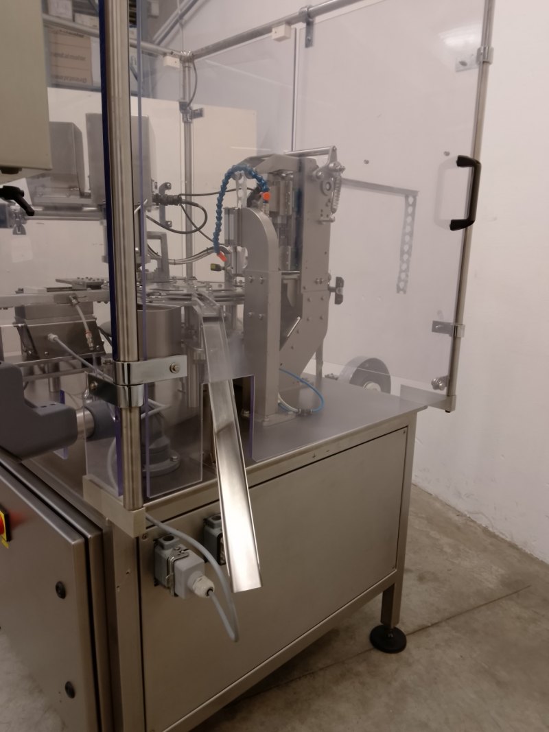 DOSATRICE TAPPATRICE POLVERI – CORIMA – MOD. RCF1