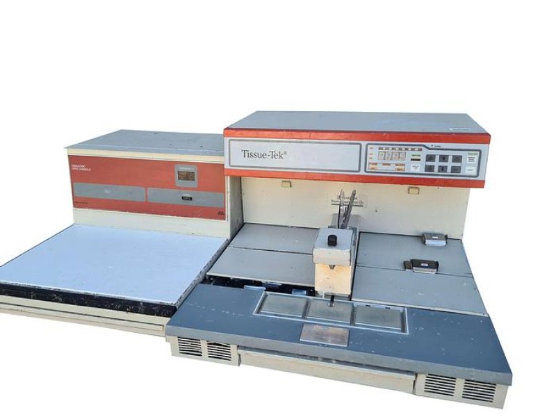 Tissue-Tek 4715 Embedding Console with Cryo Console