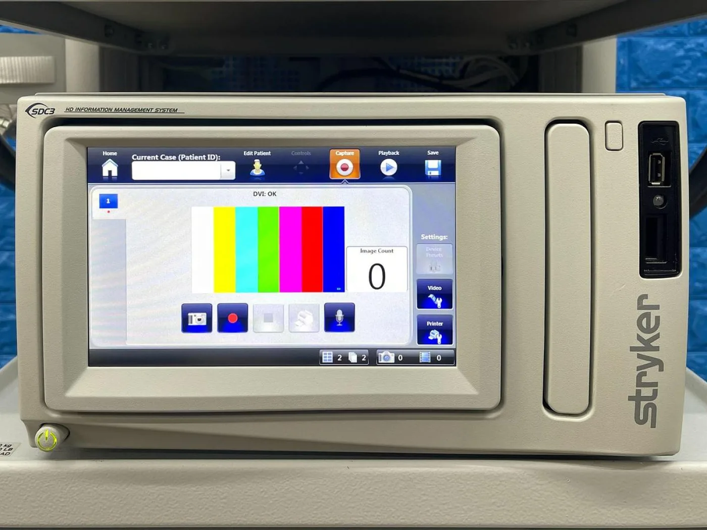 Stryker 1588 Tower, LCD Monitor, YOM: 2017 - 2
