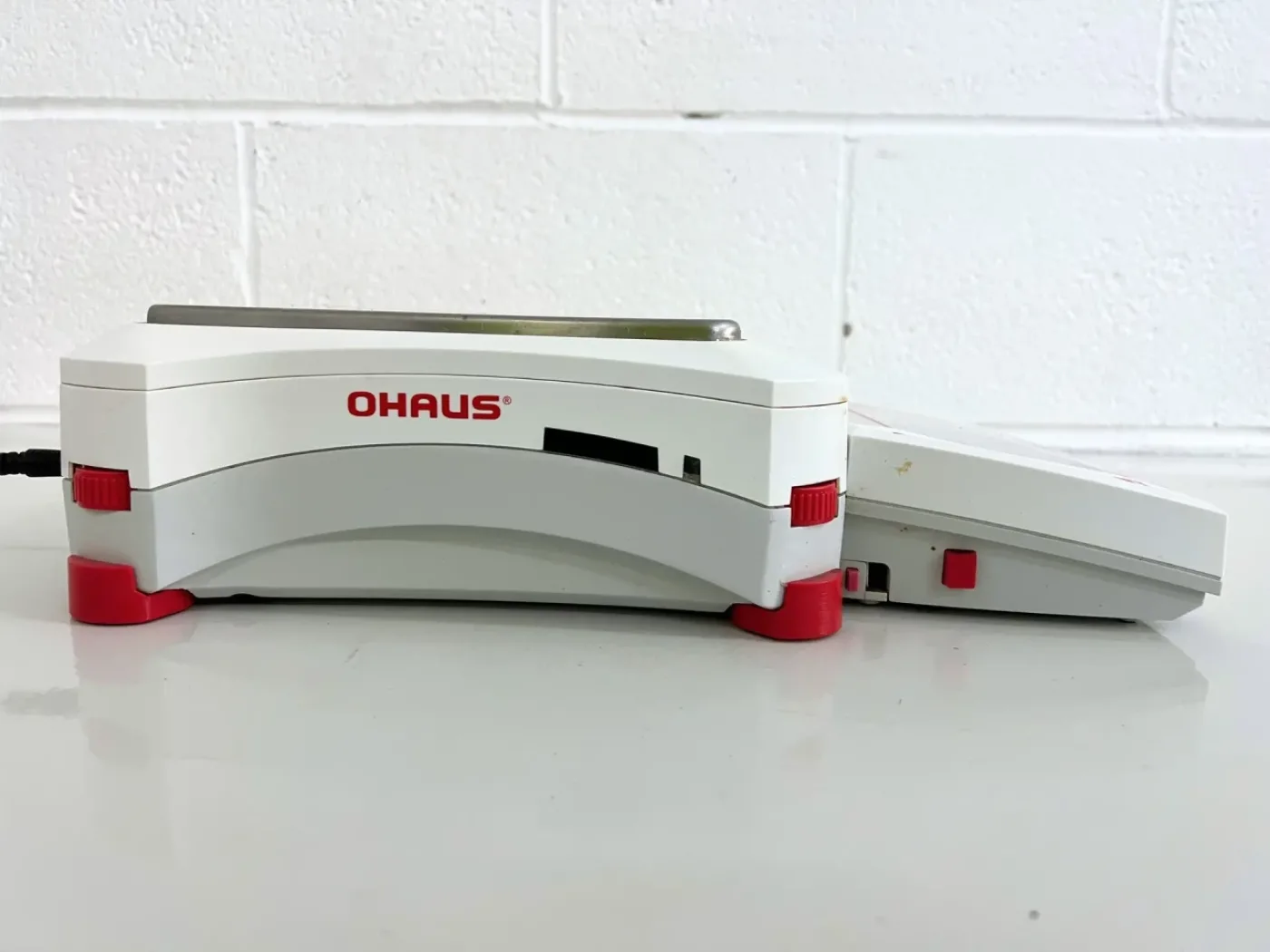 Ohaus Explorer EX10202 Precision Balance - 3