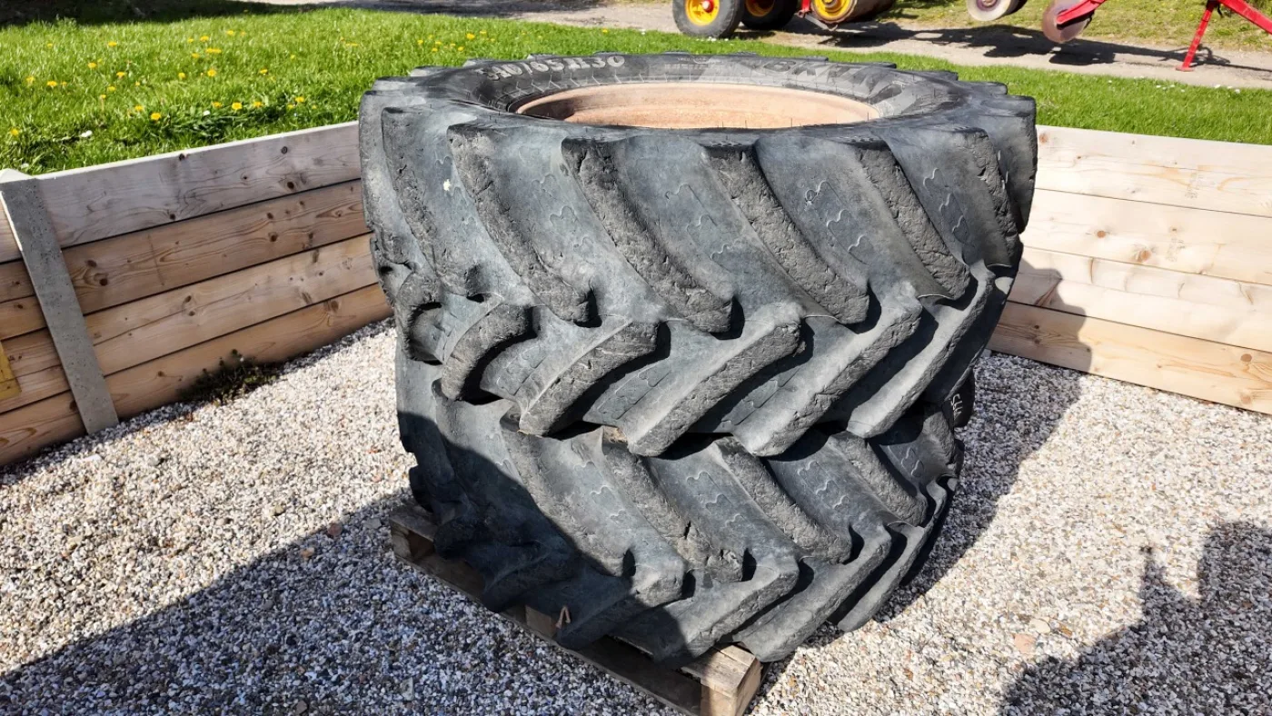 Pair of 540/65 R30 Wheels - 1