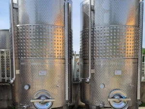 STAILESS STEEL TANK CAPACITY LITERS 5000 (50 HL) STORAGE/VINIFICATION MODEL, CONICAL BOTTOM WITH BAND, NEW EQUIPMENT