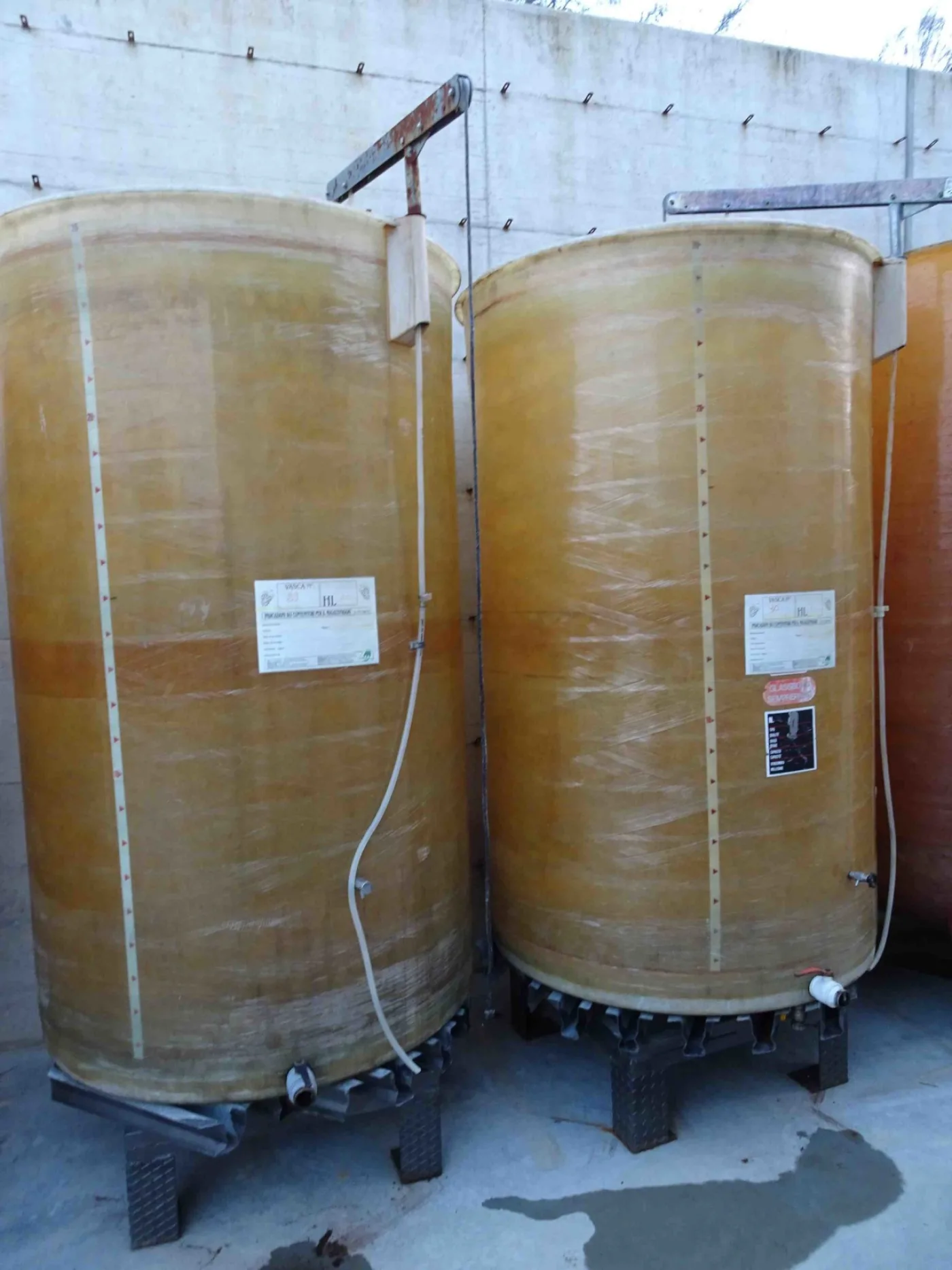 FIBERGLASS TANK VARIABLE CAPACITY, CAPACITY 2.500 LITERS (HL 25), SECOND-HAND EQUIPMENT - 2