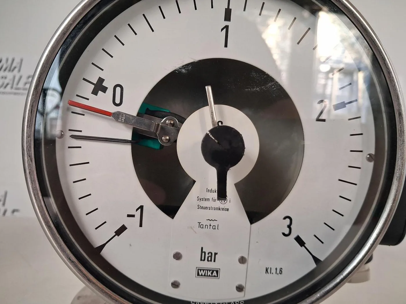 WIKA 452.50.160 Kontaktmanometer mit Grenzwertschalter - 3